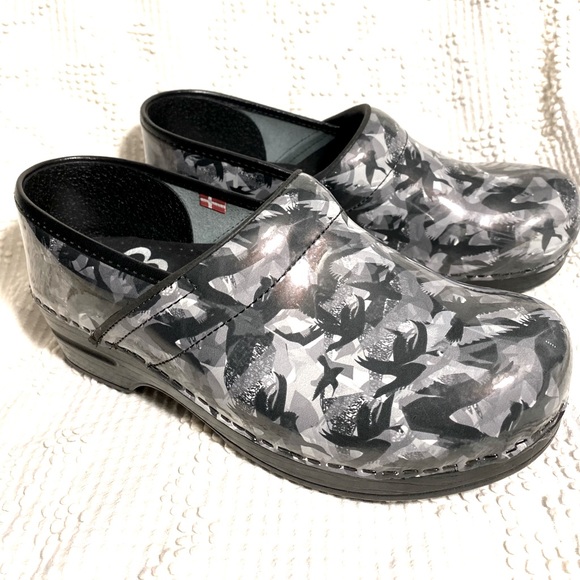 Like New Sanita Original Danish Womens Clog / Leather Upper/ Size 40 - US Wom9 - Picture 3 of 10